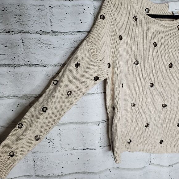 Greylin Anthropoligie Beige Long Sleeve Metal Eyelet Sweater Size Small - Picture 8 of 10